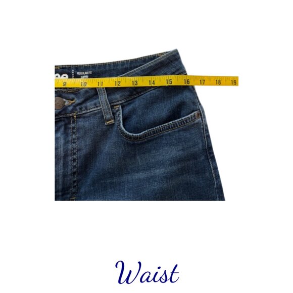 Lee Denim Capri Jeans, Size 12 - Comfortable, Classic & Easygoing Style! - Picture 4 of 6